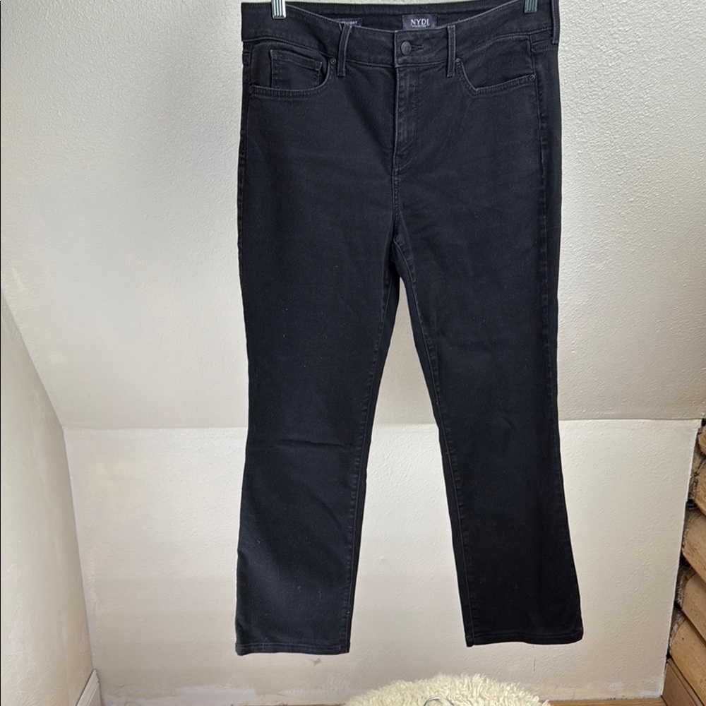 NYDJ MARILYN STRAIGHT Women's Black Jeans W/Lift X Tuck Technology. Size 12